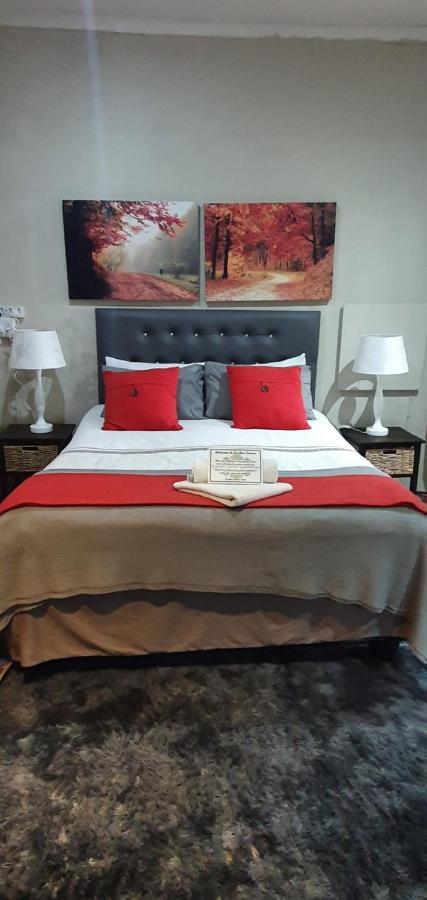 Garden Corner Guesthouse Beaufort West Esterno foto