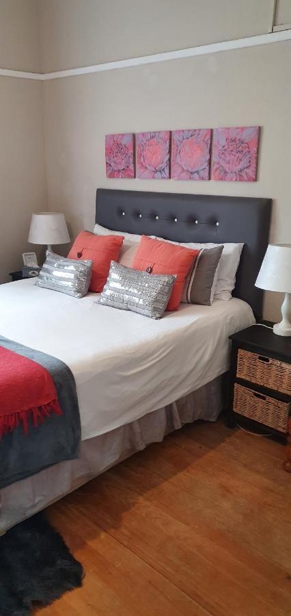Garden Corner Guesthouse Beaufort West Esterno foto