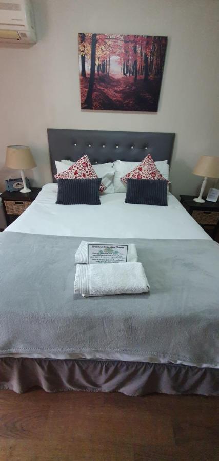 Garden Corner Guesthouse Beaufort West Esterno foto
