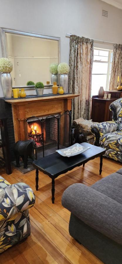 Garden Corner Guesthouse Beaufort West Esterno foto