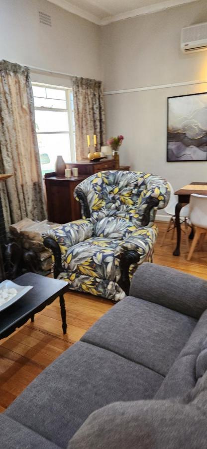 Garden Corner Guesthouse Beaufort West Esterno foto